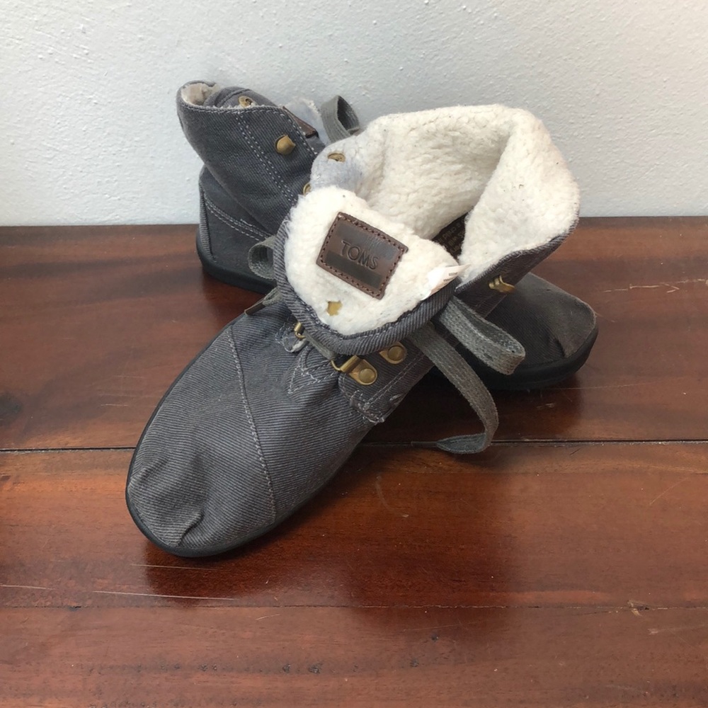 Toms faux Sherpa lined boots